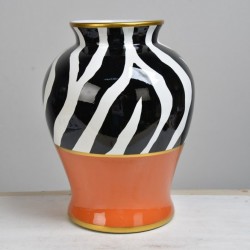 Photo produit du vase avec une partie haute motif zébré et une partie basse uni coloris orange