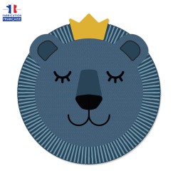 Photo produit d'un tapis en vinyle pour enfant représentant une tête de lion bleu avec une couronne jaune